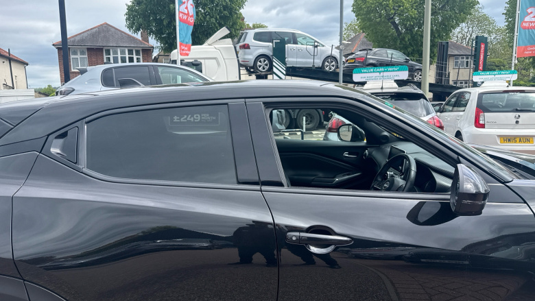 Nissan Juke 1.0 DiG-T 114 Tekna 5dr Petrol Hatchback